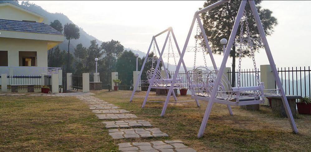 V Resorts Mumukshu Pauri Zewnętrze zdjęcie