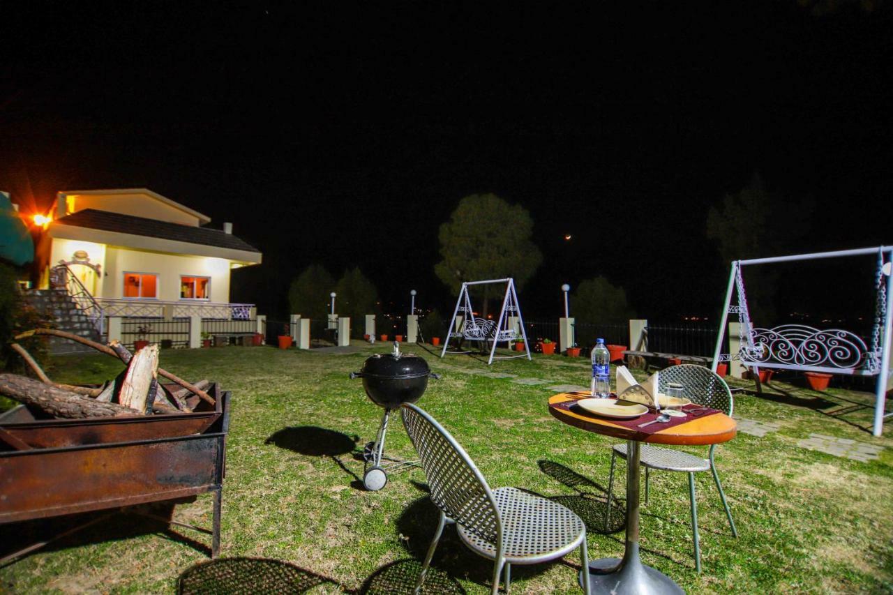 V Resorts Mumukshu Pauri Zewnętrze zdjęcie