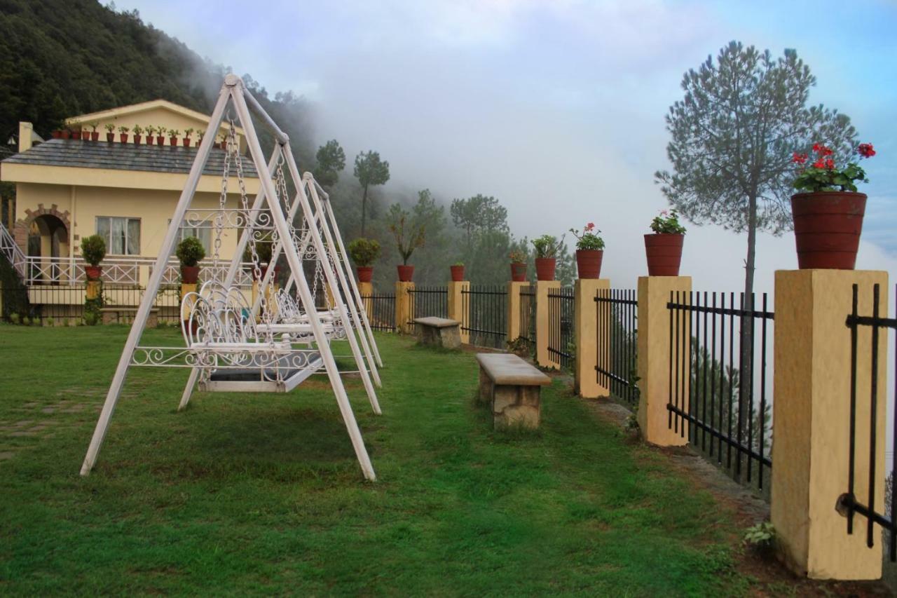 V Resorts Mumukshu Pauri Zewnętrze zdjęcie