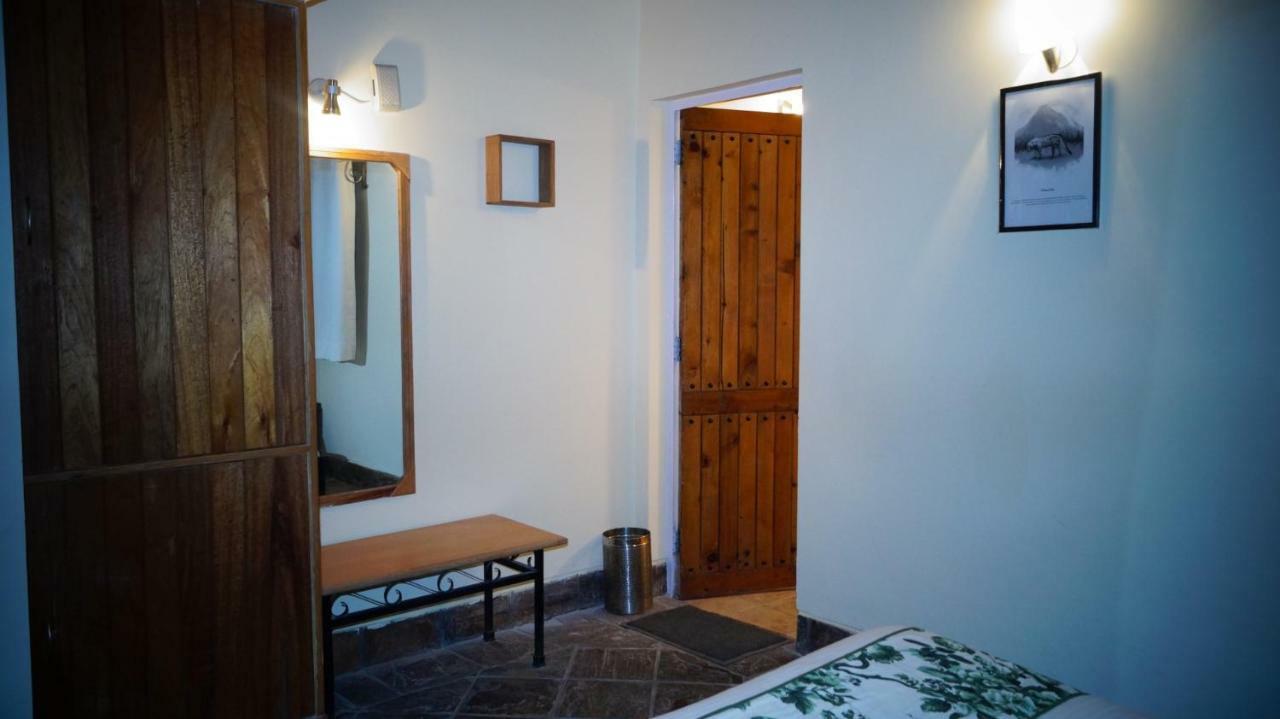 V Resorts Mumukshu Pauri Zewnętrze zdjęcie